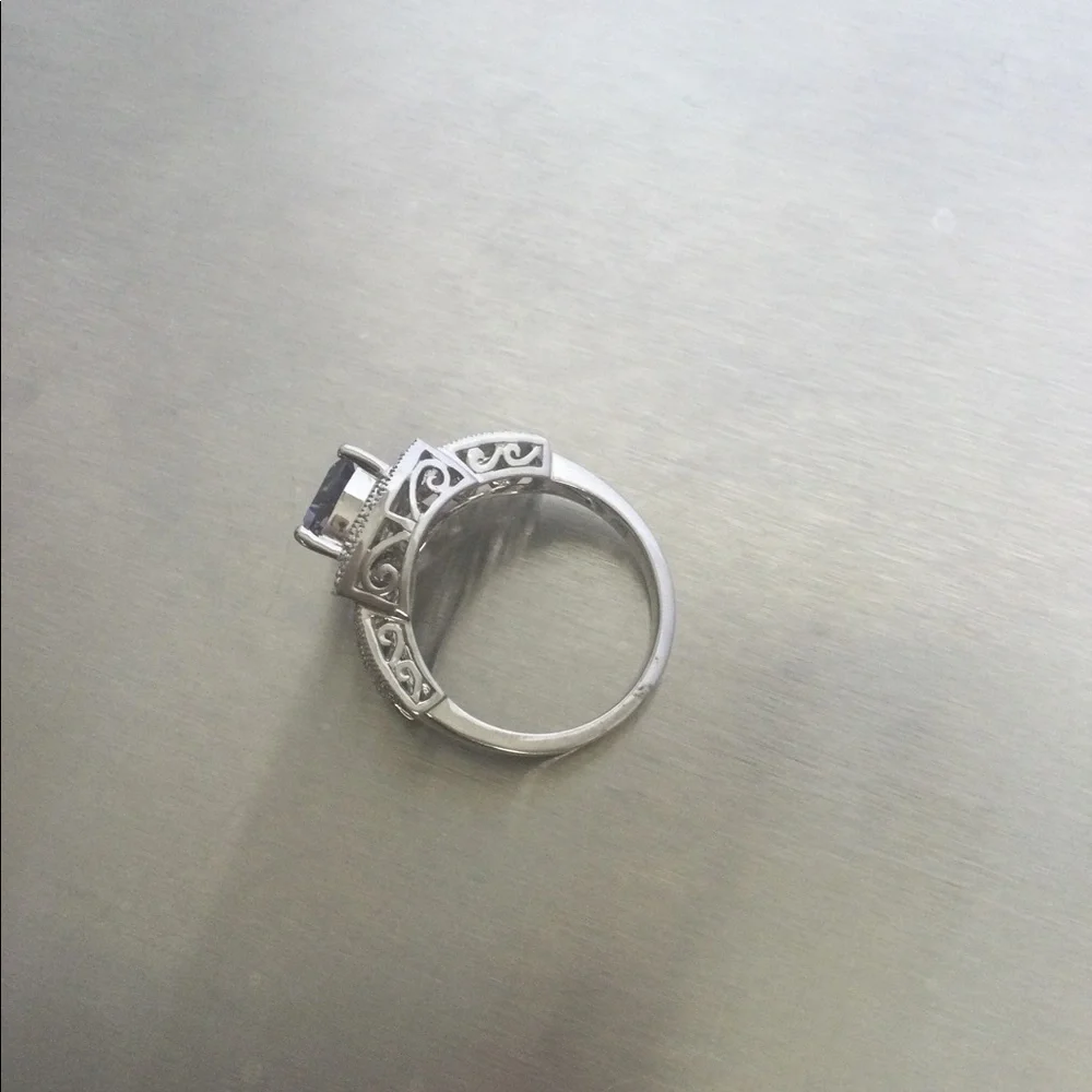 14k White Gold Tanzanite Ring - Picture 2 of 6